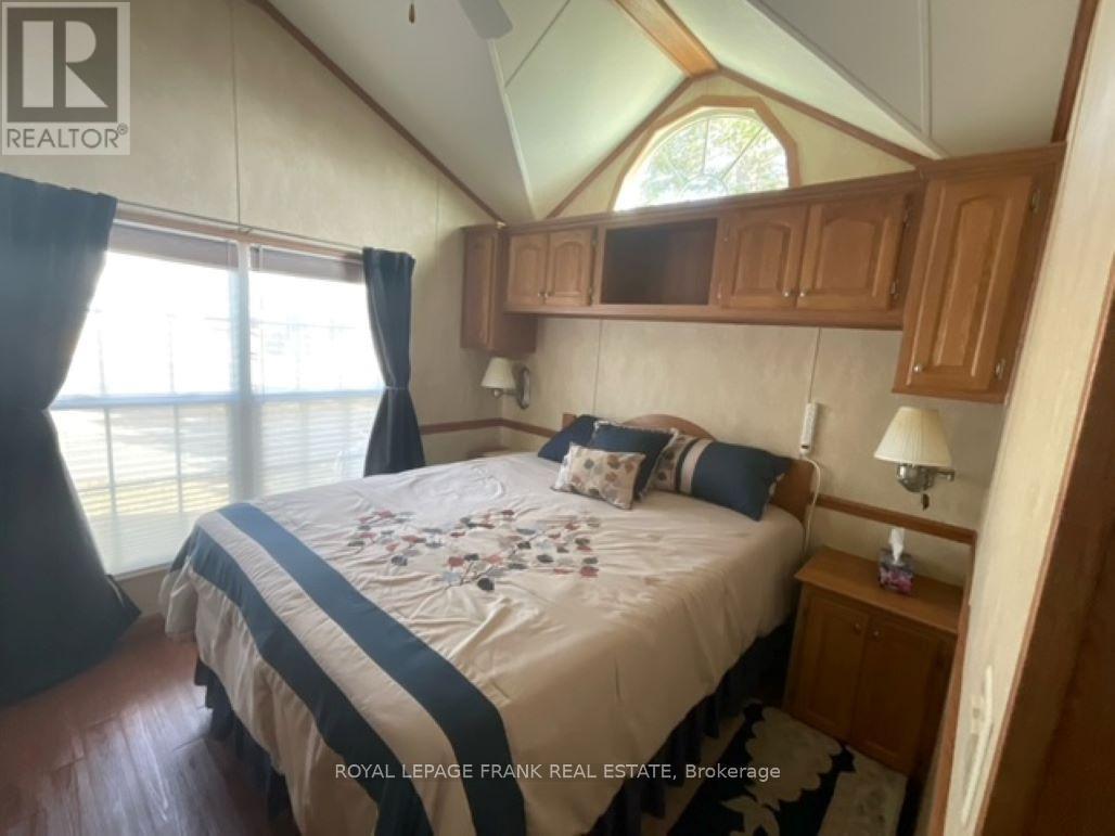 












7 MCGREGOR DRIVE S

,
Otonabee-South Monaghan,




Ontario
K0L2G0


