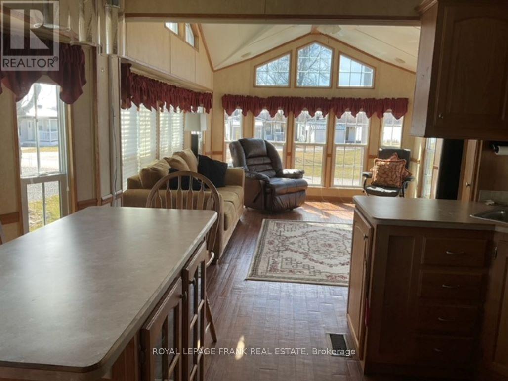 












7 MCGREGOR DRIVE S

,
Otonabee-South Monaghan,




Ontario
K0L2G0

