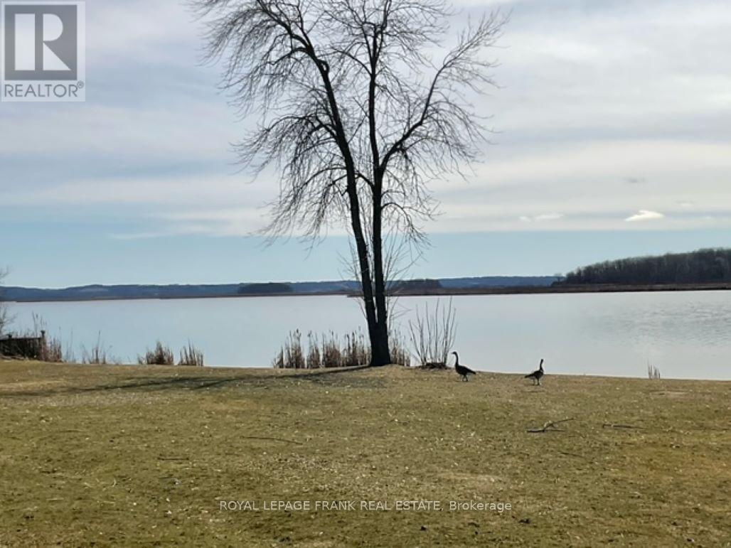 












7 MCGREGOR DRIVE S

,
Otonabee-South Monaghan,




Ontario
K0L2G0

