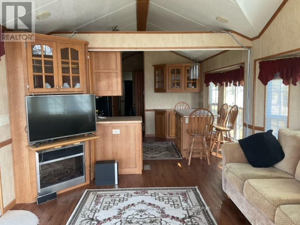 












7 MCGREGOR DRIVE S

,
Otonabee-South Monaghan,




Ontario
K0L2G0

