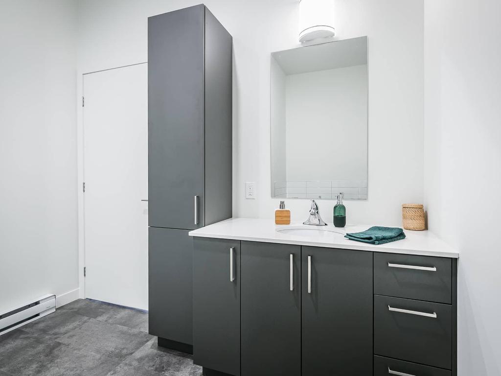 









250


Rue de la Cabinetterie

, 326,
Saint-Jean-sur-Richelieu,




QC
J3B0L2

