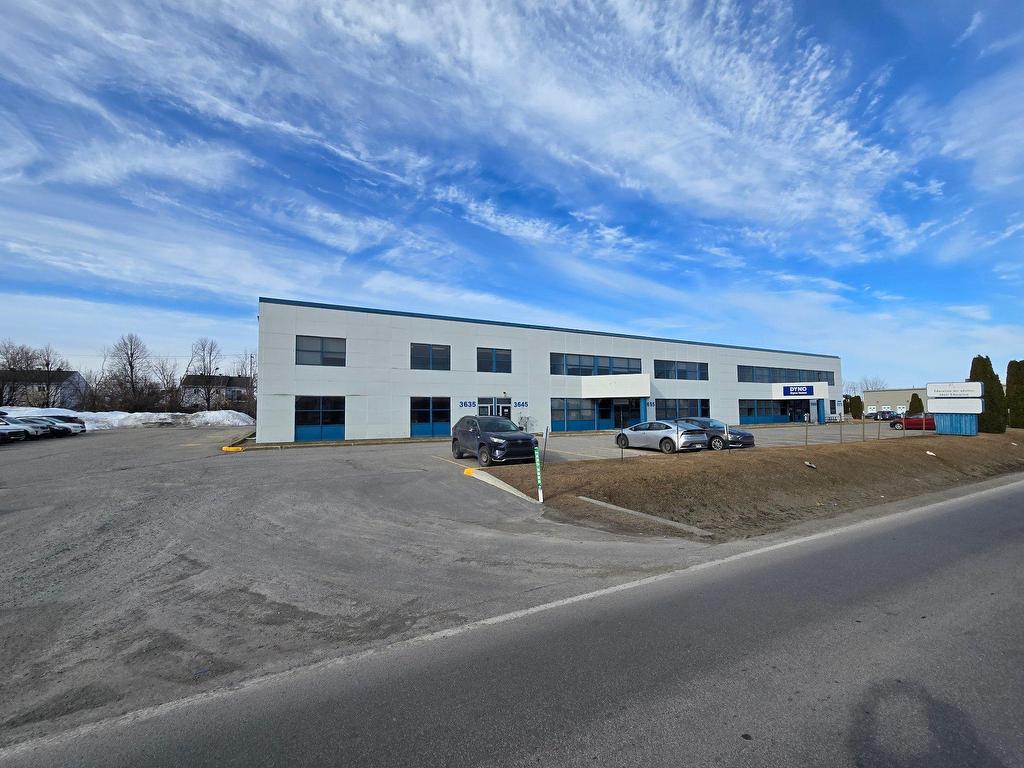 









3675


Boul. de la Grande-Allée

,
Boisbriand,




QC
J7H1H5

