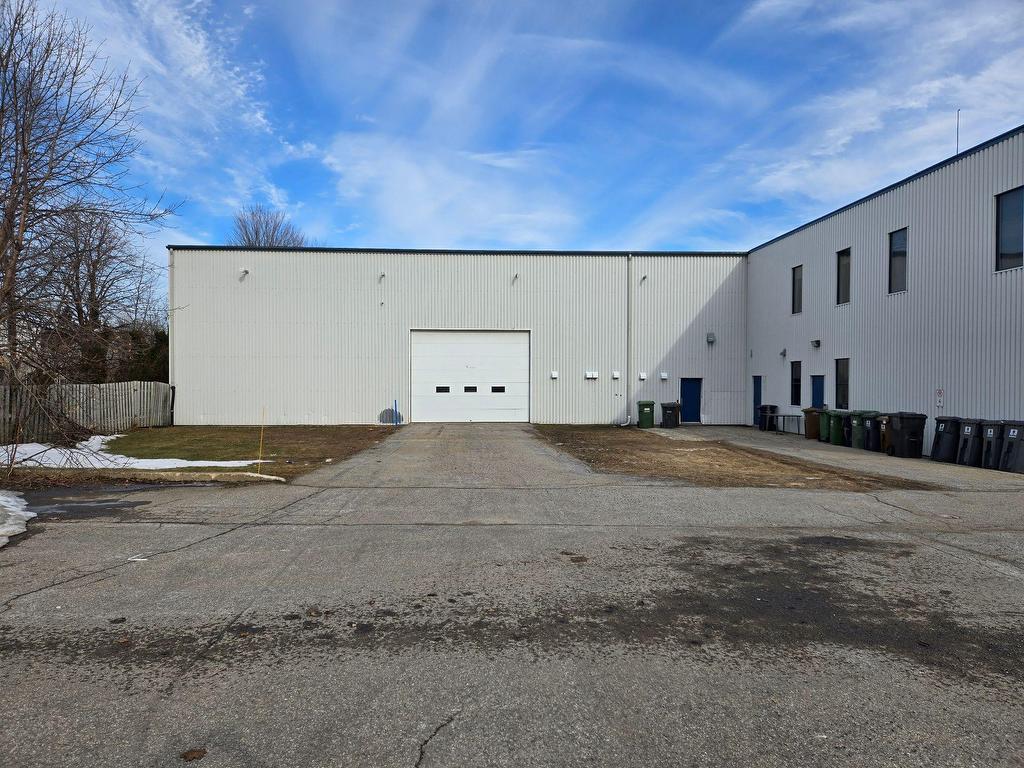 









3675


Boul. de la Grande-Allée

,
Boisbriand,




QC
J7H1H5

