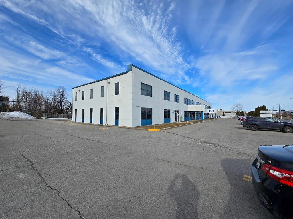 









3675


Boul. de la Grande-Allée

,
Boisbriand,




QC
J7H1H5

