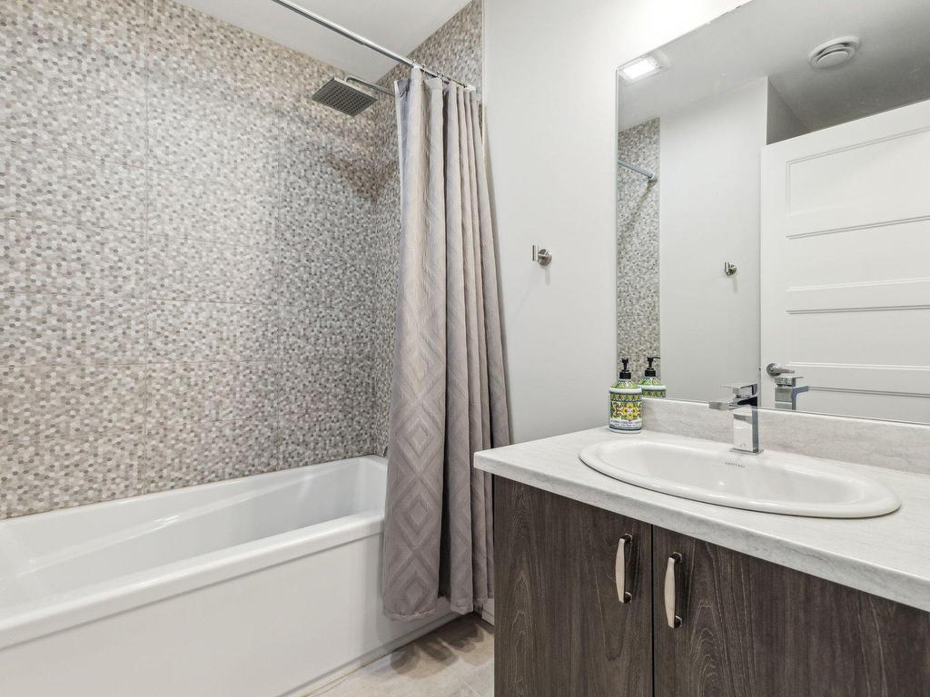 









358


Rue des Hauts-Bois

,
Gatineau (Masson-Angers),




QC
J8M0C9

