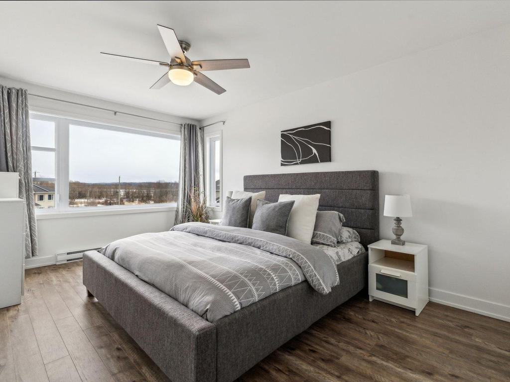









358


Rue des Hauts-Bois

,
Gatineau (Masson-Angers),




QC
J8M0C9

