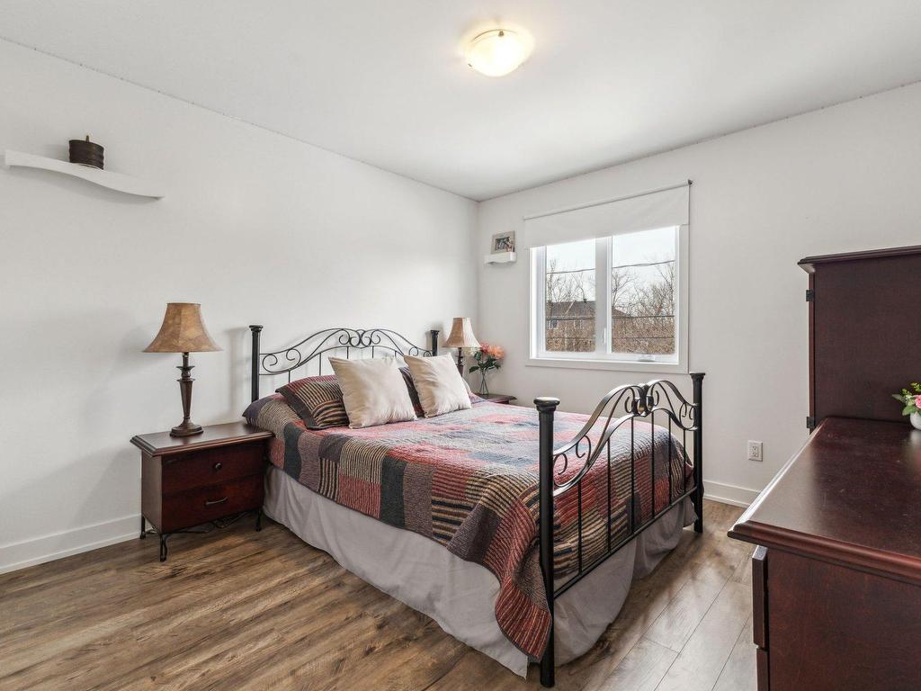 









358


Rue des Hauts-Bois

,
Gatineau (Masson-Angers),




QC
J8M0C9


