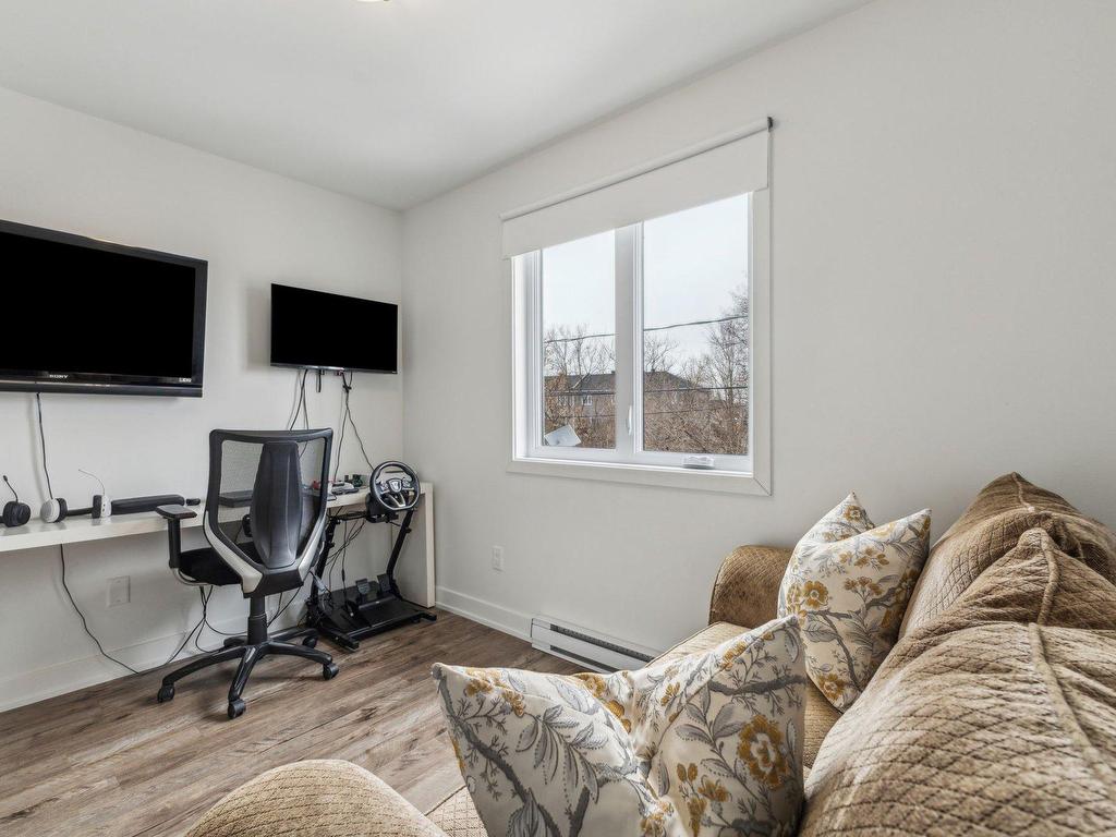 









358


Rue des Hauts-Bois

,
Gatineau (Masson-Angers),




QC
J8M0C9

