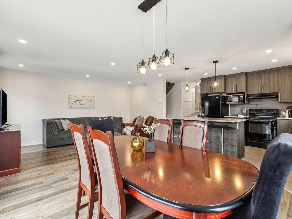 









358


Rue des Hauts-Bois

,
Gatineau (Masson-Angers),




QC
J8M0C9

