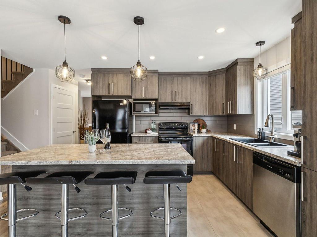 









358


Rue des Hauts-Bois

,
Gatineau (Masson-Angers),




QC
J8M0C9

