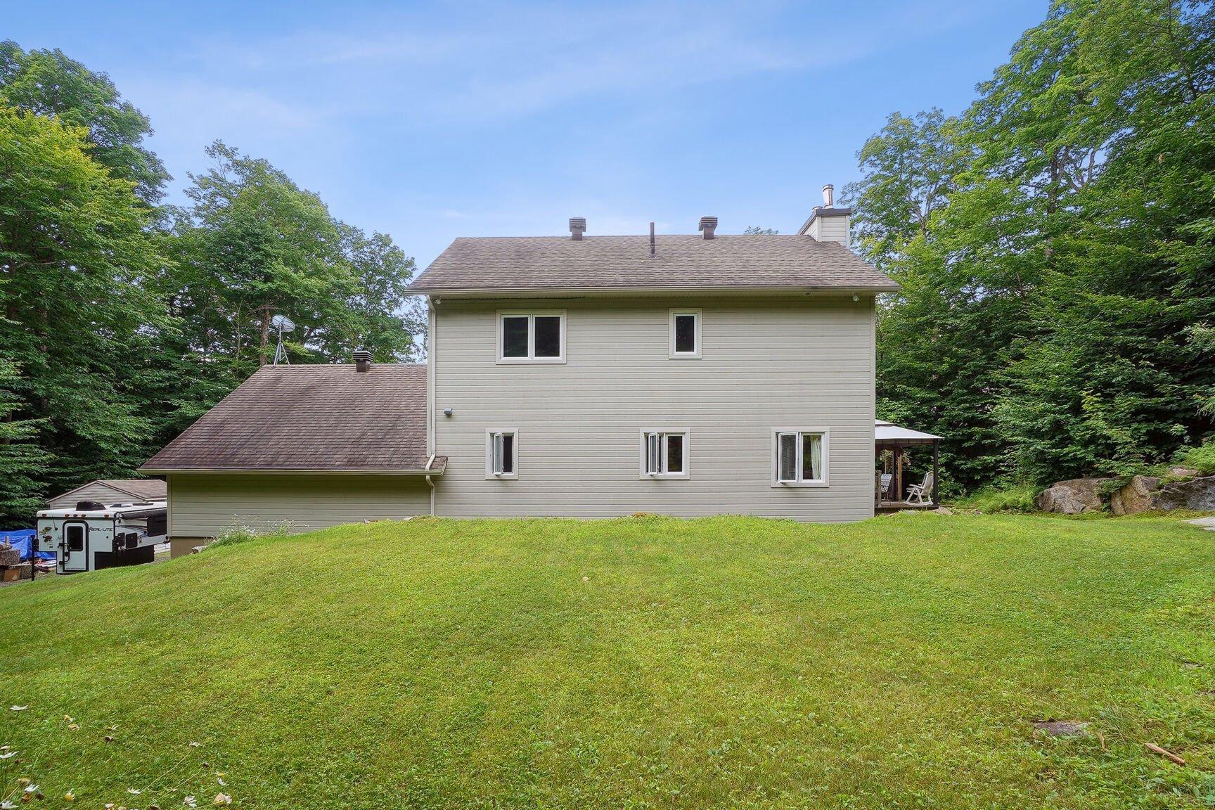 









20


Ch. des Tournesols

,
Sainte-Anne-des-Lacs,




QC
J0R1B0


