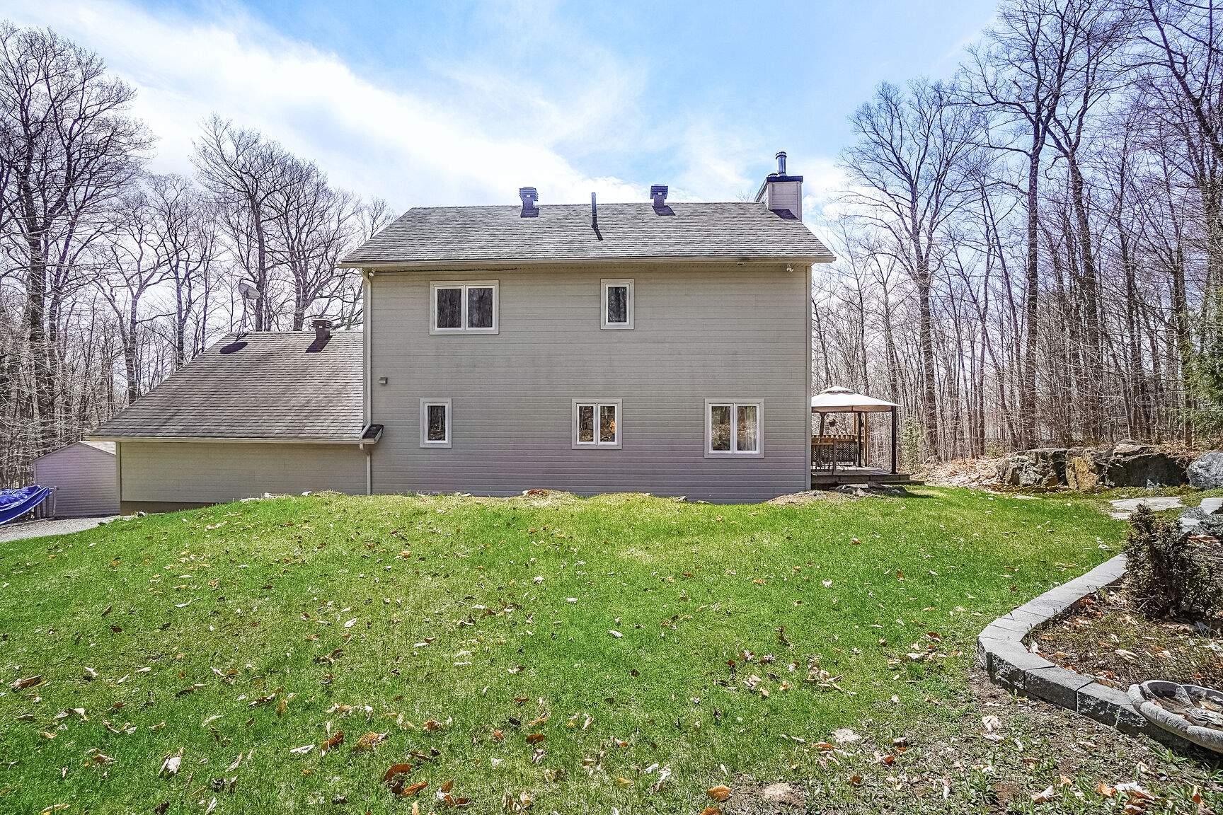 









20


Ch. des Tournesols

,
Sainte-Anne-des-Lacs,




QC
J0R1B0

