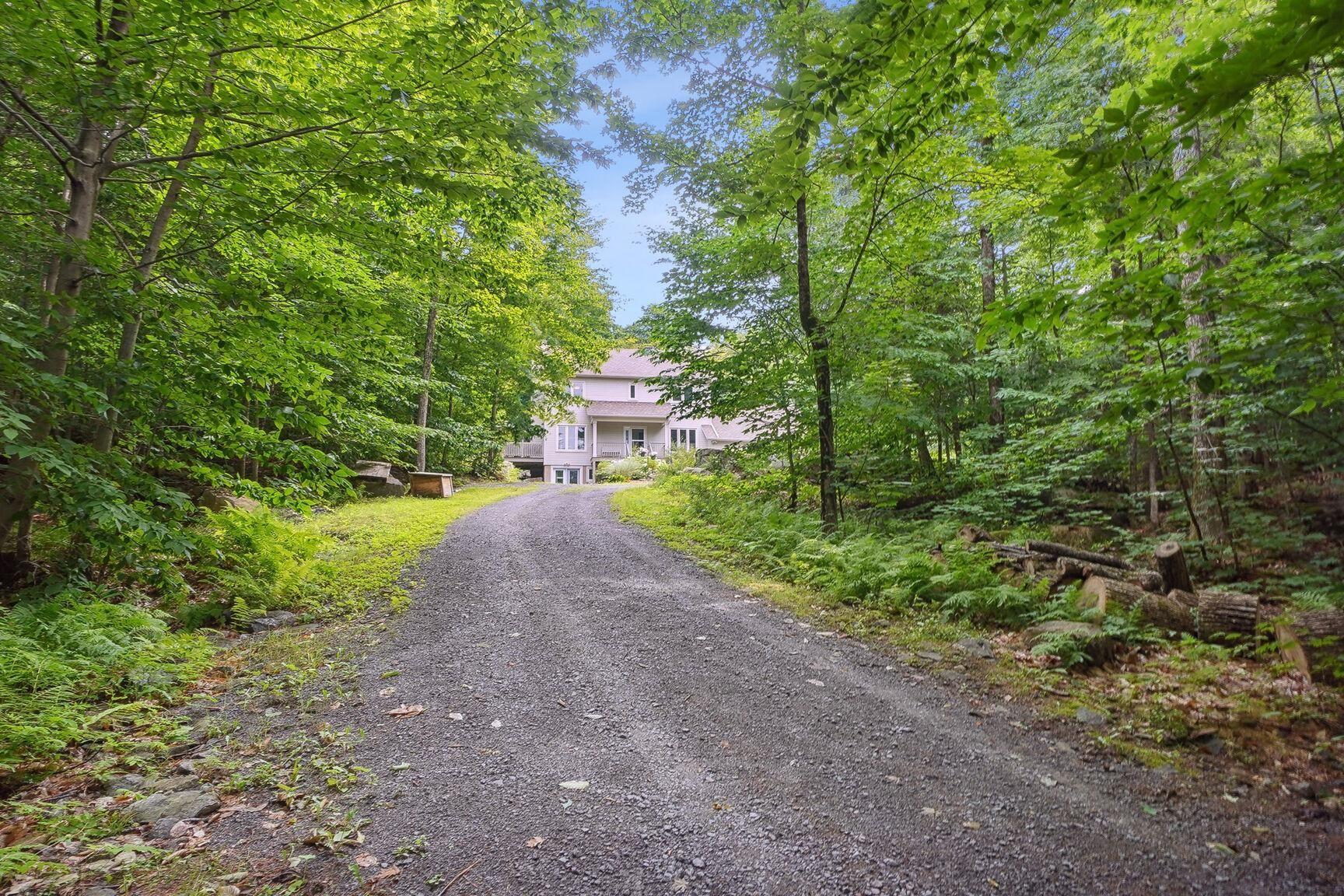 









20


Ch. des Tournesols

,
Sainte-Anne-des-Lacs,




QC
J0R1B0

