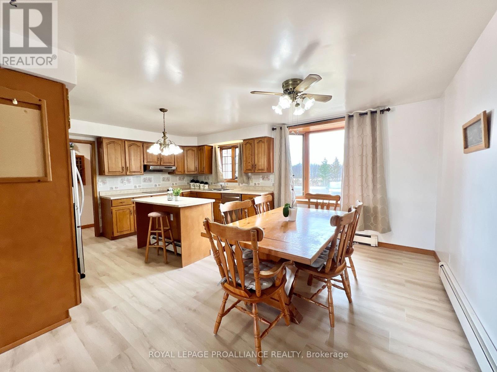 












3460 SHANNONVILLE ROAD

,
Tyendinaga (Tyendinaga Township),




Ontario
K0K2Y0

