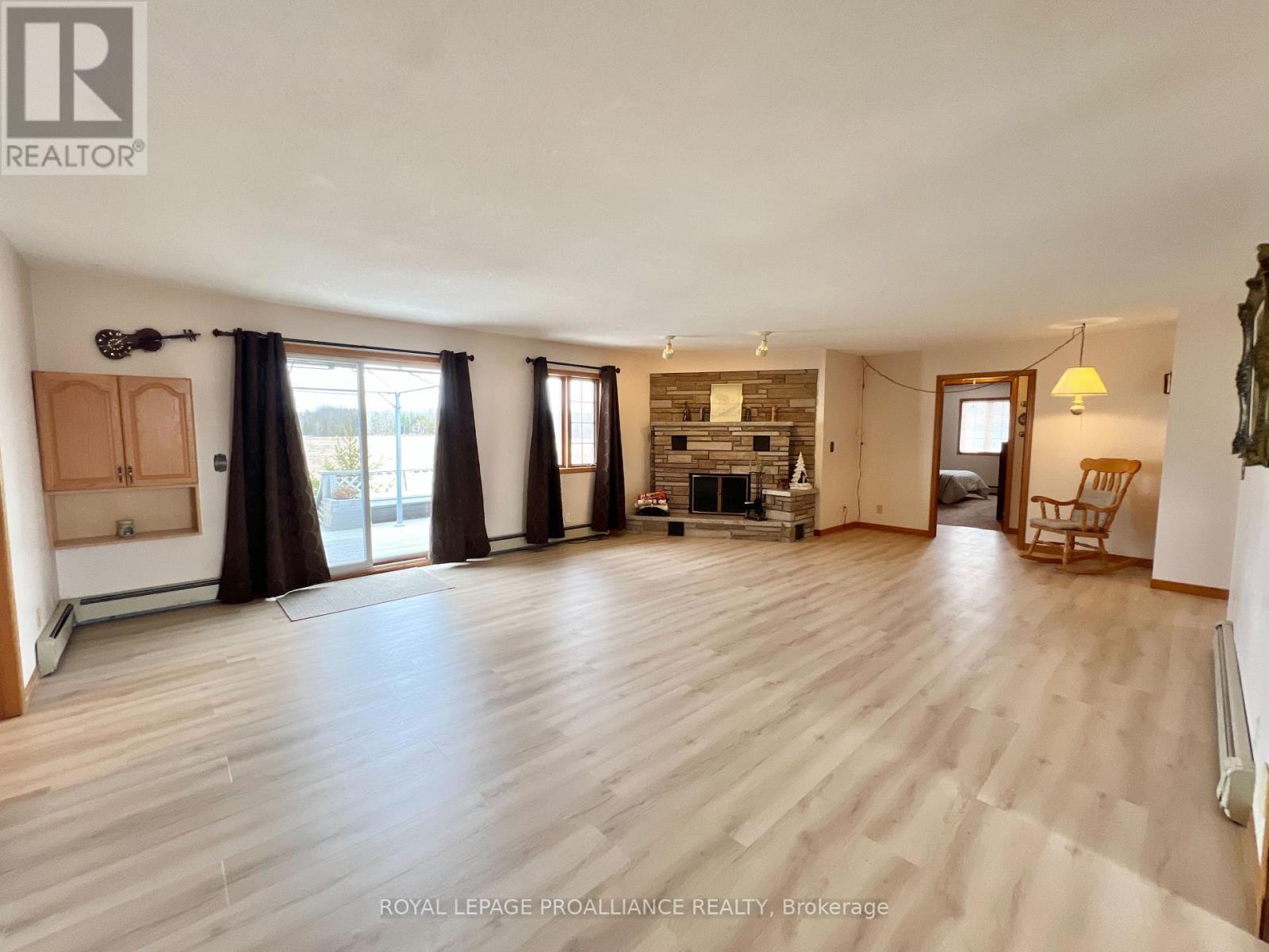 












3460 SHANNONVILLE ROAD

,
Tyendinaga (Tyendinaga Township),




Ontario
K0K2Y0

