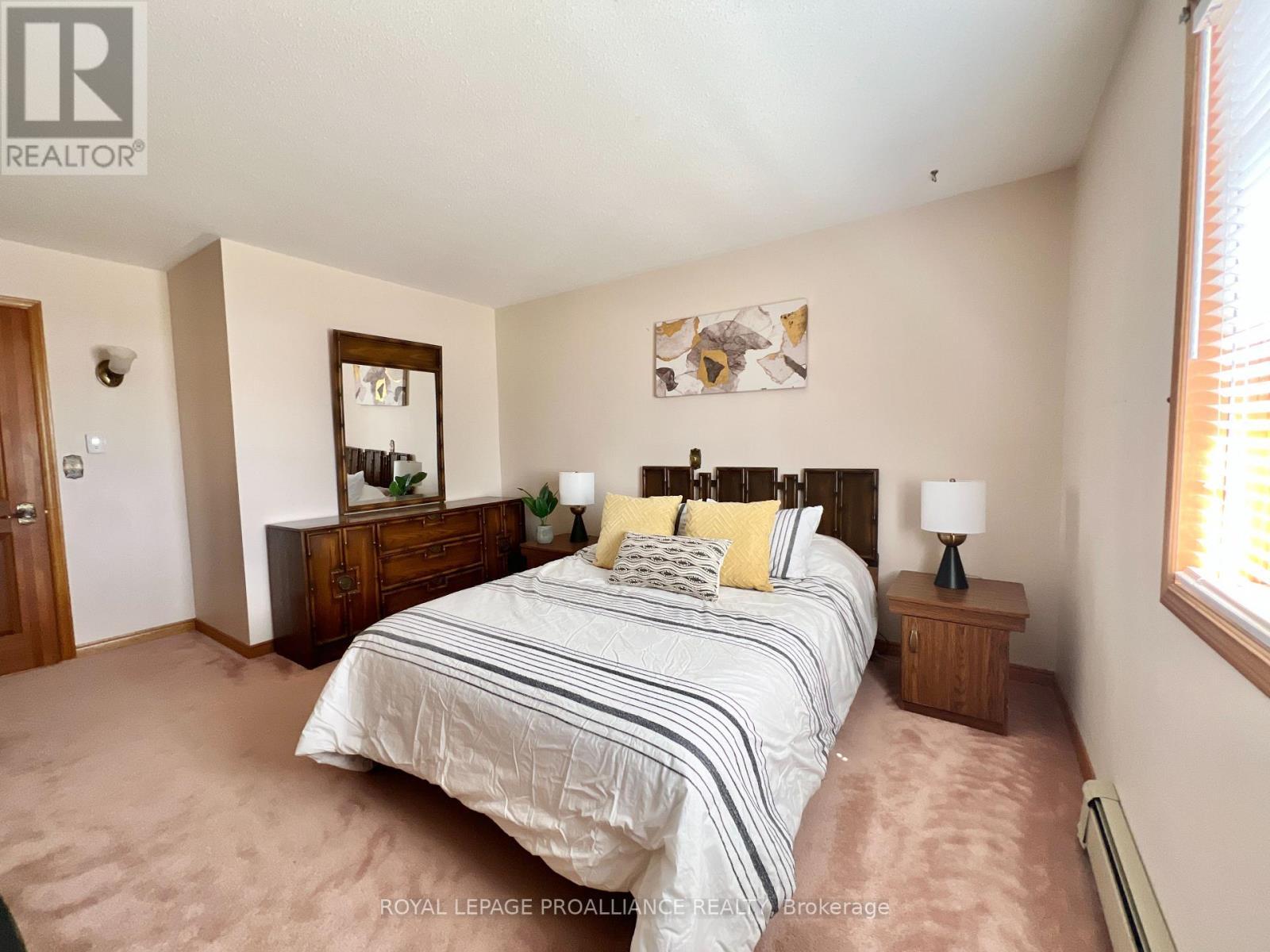












3460 SHANNONVILLE ROAD

,
Tyendinaga (Tyendinaga Township),




Ontario
K0K2Y0

