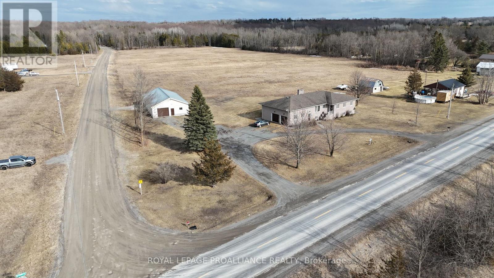 












3460 SHANNONVILLE ROAD

,
Tyendinaga (Tyendinaga Township),




Ontario
K0K2Y0

