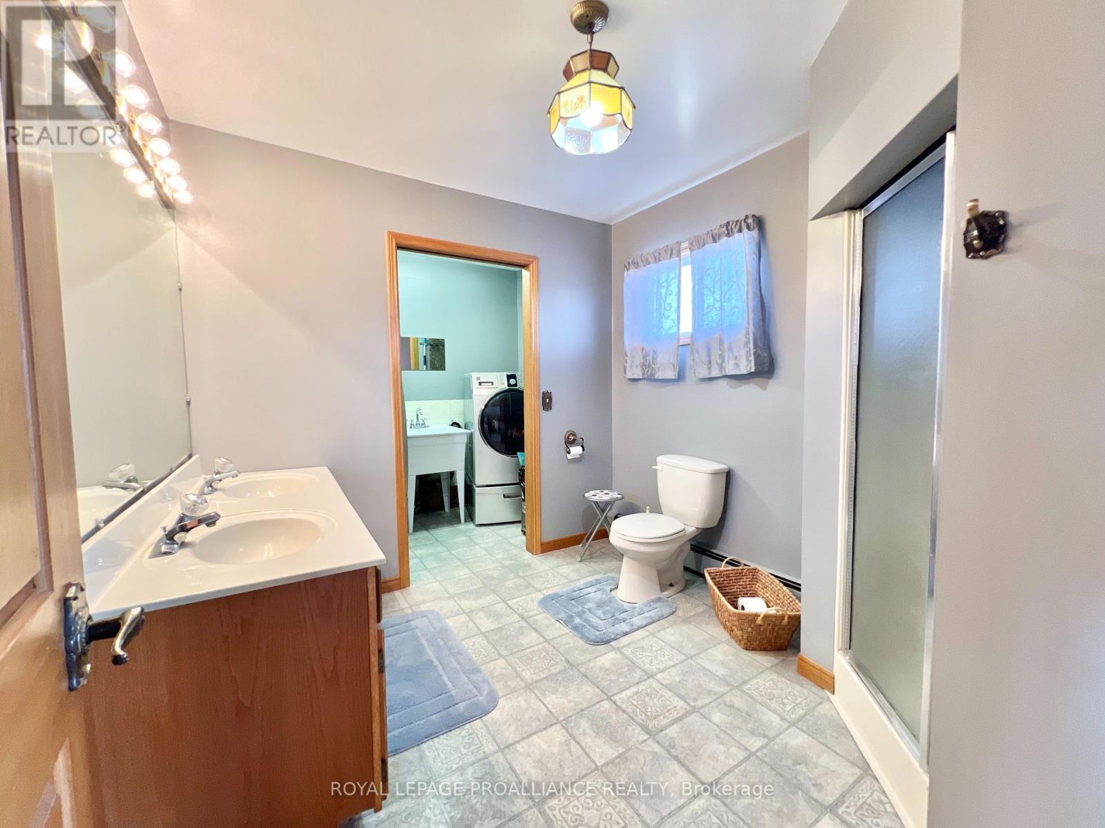 












3460 SHANNONVILLE ROAD

,
Tyendinaga (Tyendinaga Township),




Ontario
K0K2Y0

