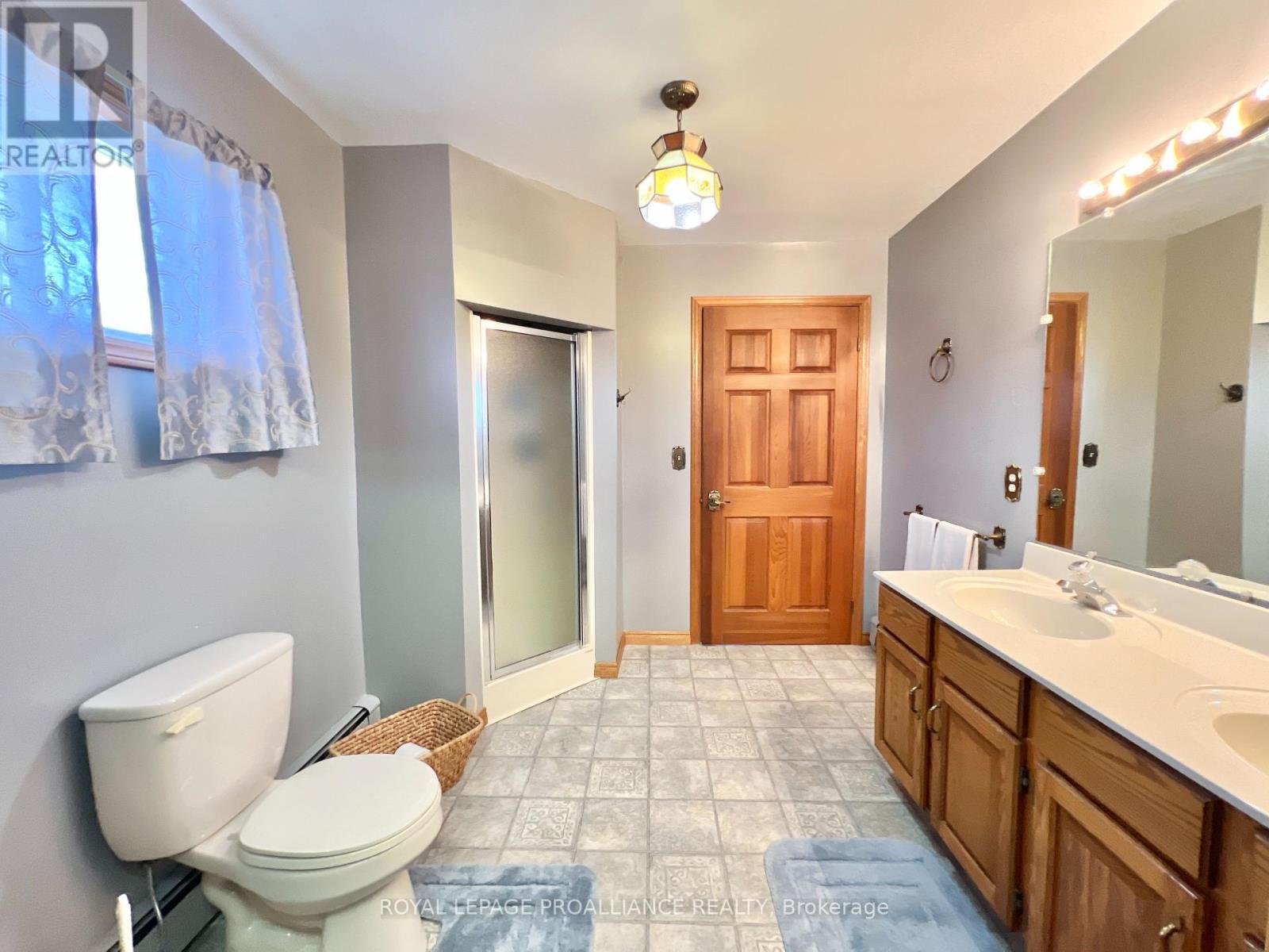 












3460 SHANNONVILLE ROAD

,
Tyendinaga (Tyendinaga Township),




Ontario
K0K2Y0

