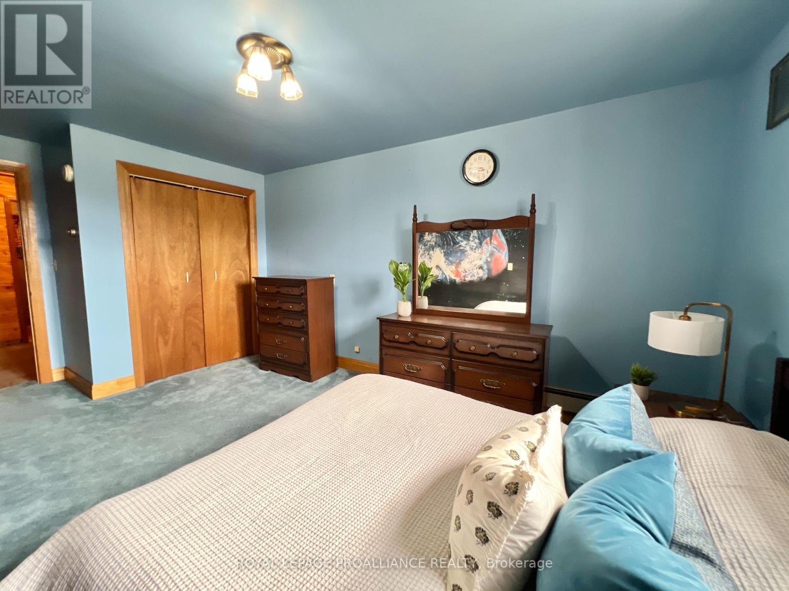 












3460 SHANNONVILLE ROAD

,
Tyendinaga (Tyendinaga Township),




Ontario
K0K2Y0

