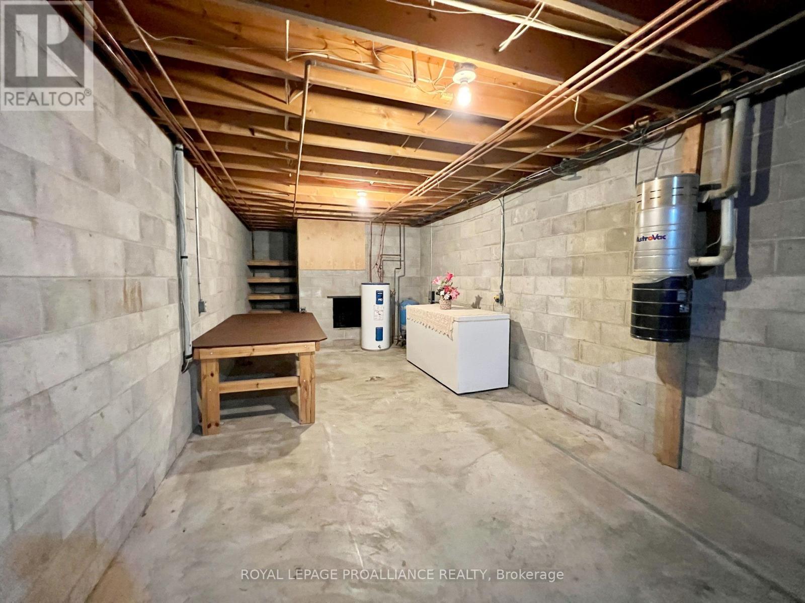 












3460 SHANNONVILLE ROAD

,
Tyendinaga (Tyendinaga Township),




Ontario
K0K2Y0

