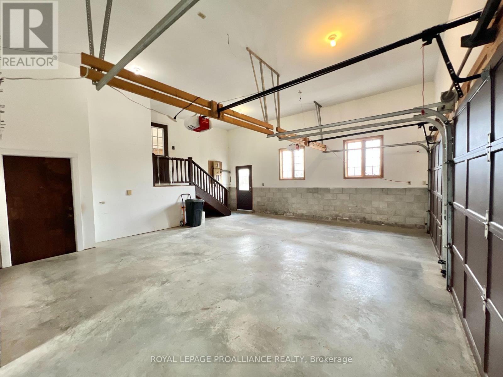 












3460 SHANNONVILLE ROAD

,
Tyendinaga (Tyendinaga Township),




Ontario
K0K2Y0

