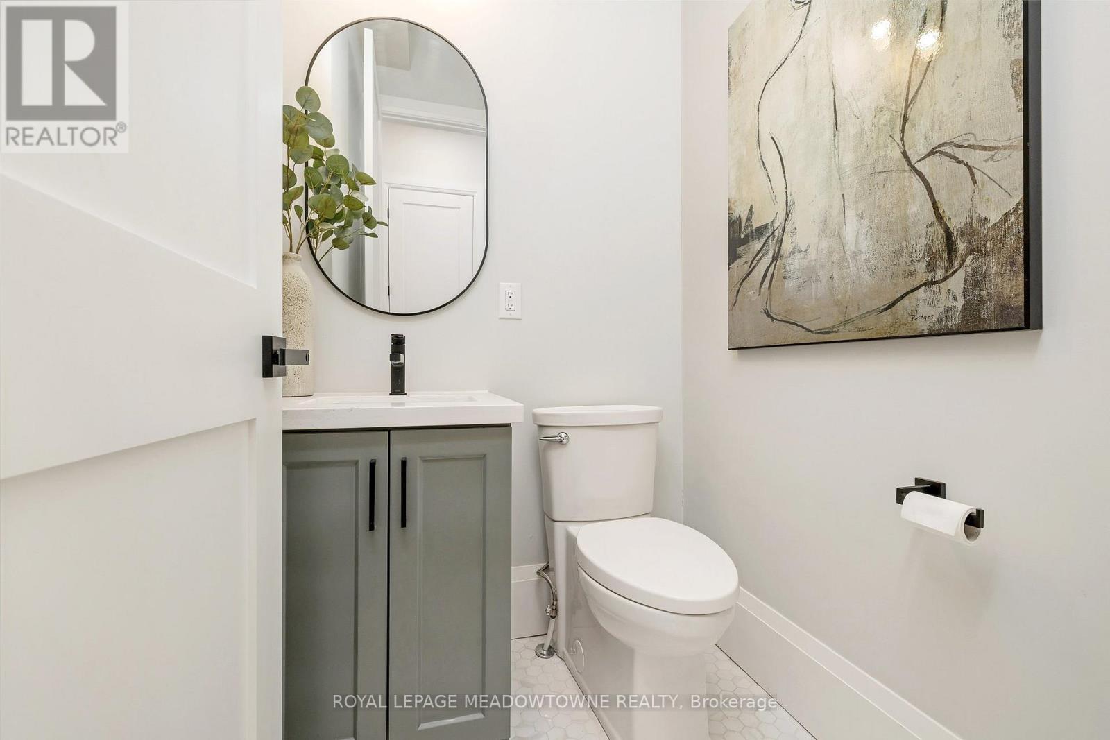 












79 FULTON STREET

,
Milton,




Ontario
L9T2J6

