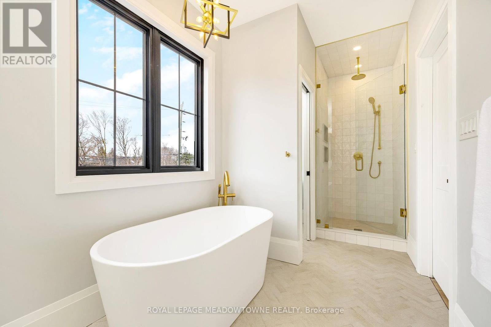 












79 FULTON STREET

,
Milton,




Ontario
L9T2J6

