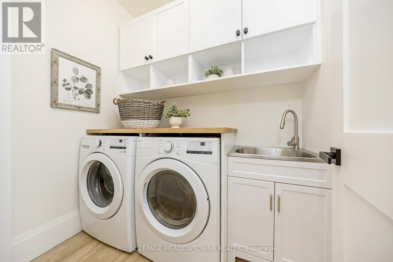 












79 FULTON STREET

,
Milton,




Ontario
L9T2J6

