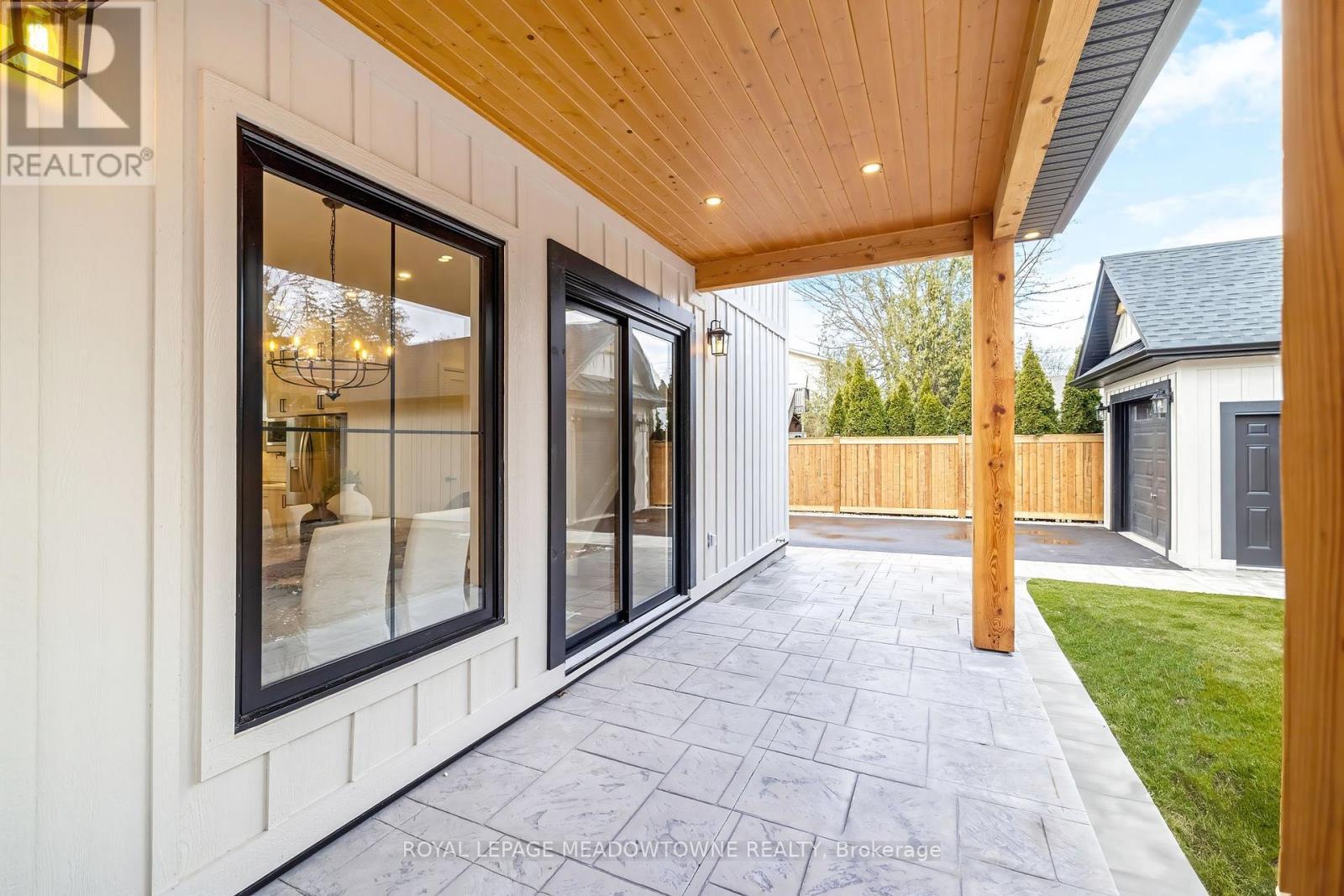 












79 FULTON STREET

,
Milton,




Ontario
L9T2J6

