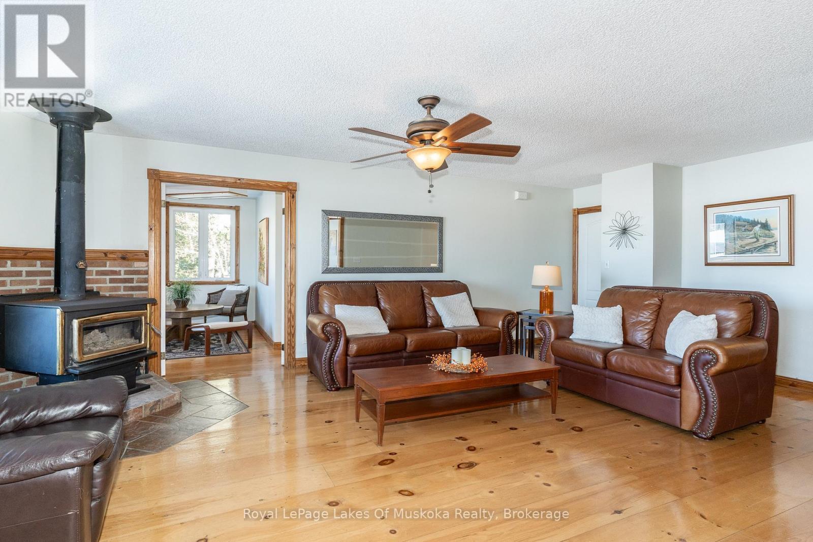 












1378-3 THREE MILE LAKE ROAD

,
Muskoka Lakes (Watt),




Ontario
P0B1M0

