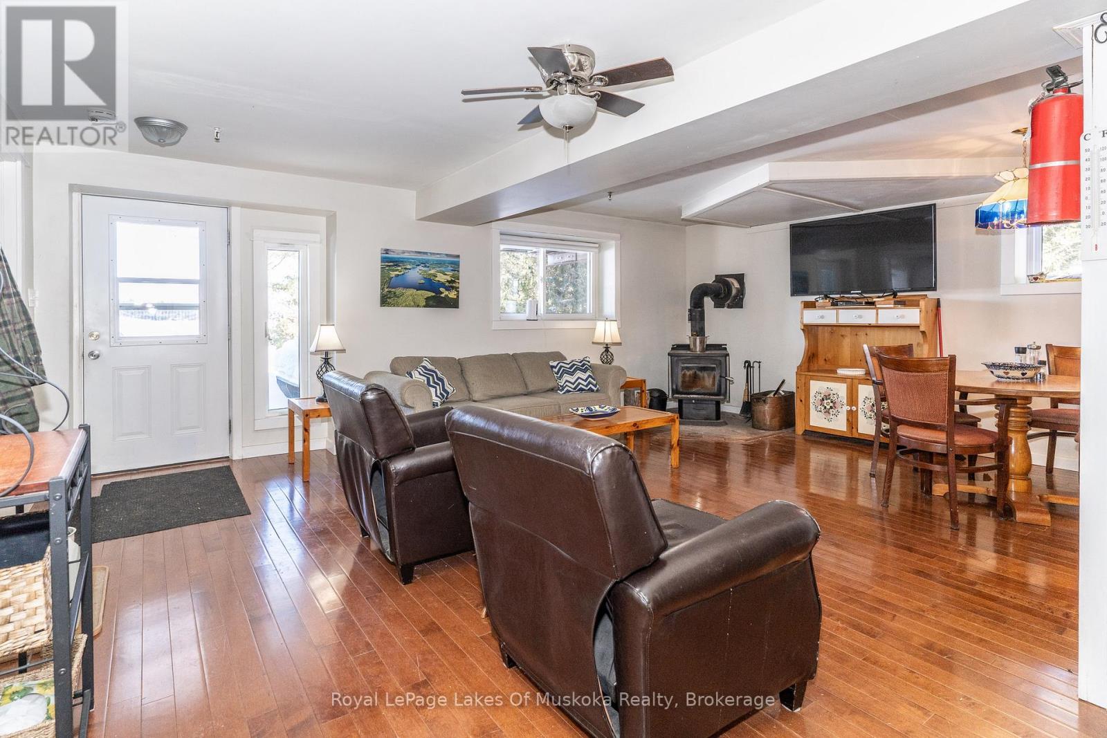












1378-3 THREE MILE LAKE ROAD

,
Muskoka Lakes (Watt),




Ontario
P0B1M0

