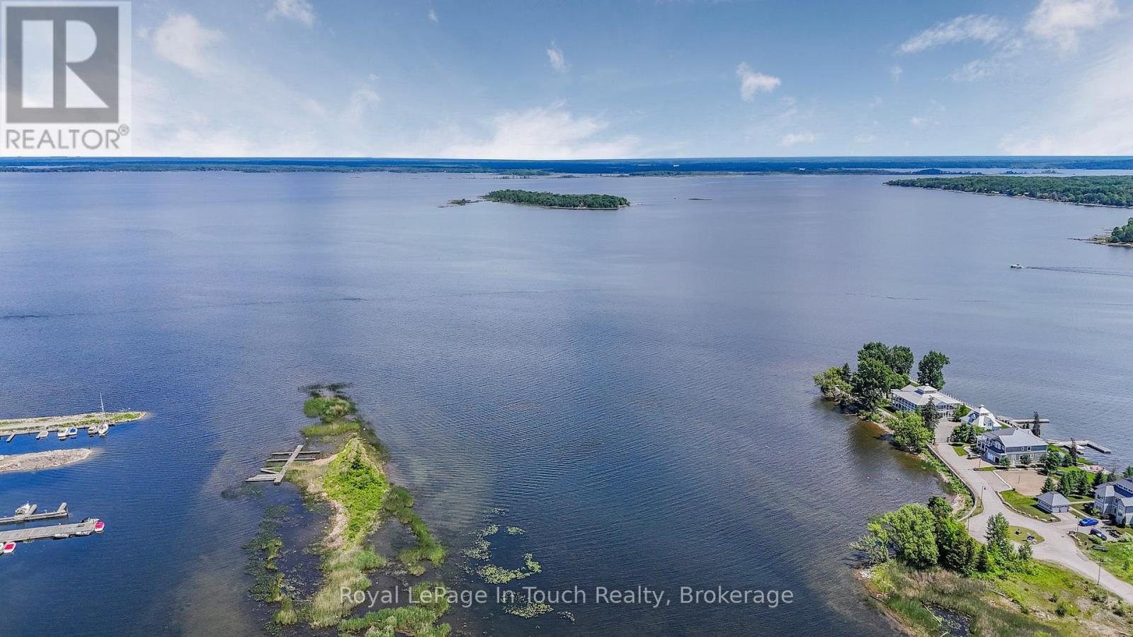 












18 SWAN LANE

,
Tay (Port McNicoll),




Ontario
L0K1R0

