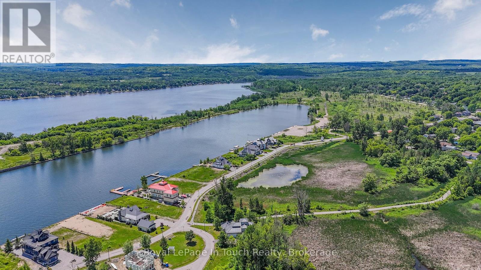 












18 SWAN LANE

,
Tay (Port McNicoll),




Ontario
L0K1R0

