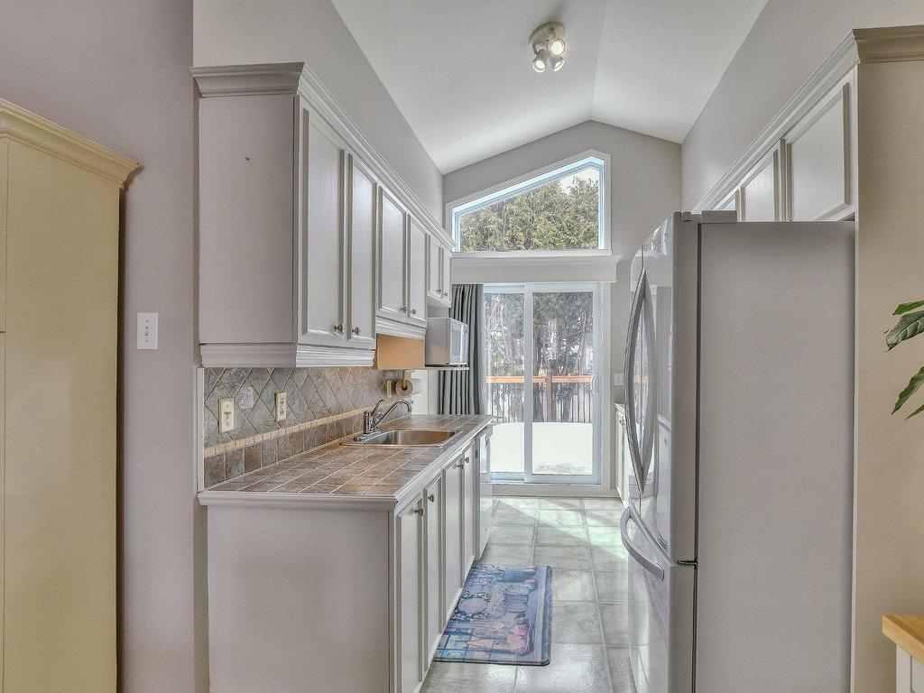 









696


Rue des Patriotes

,
Saint-Jérôme,




QC
J7Z7B1

