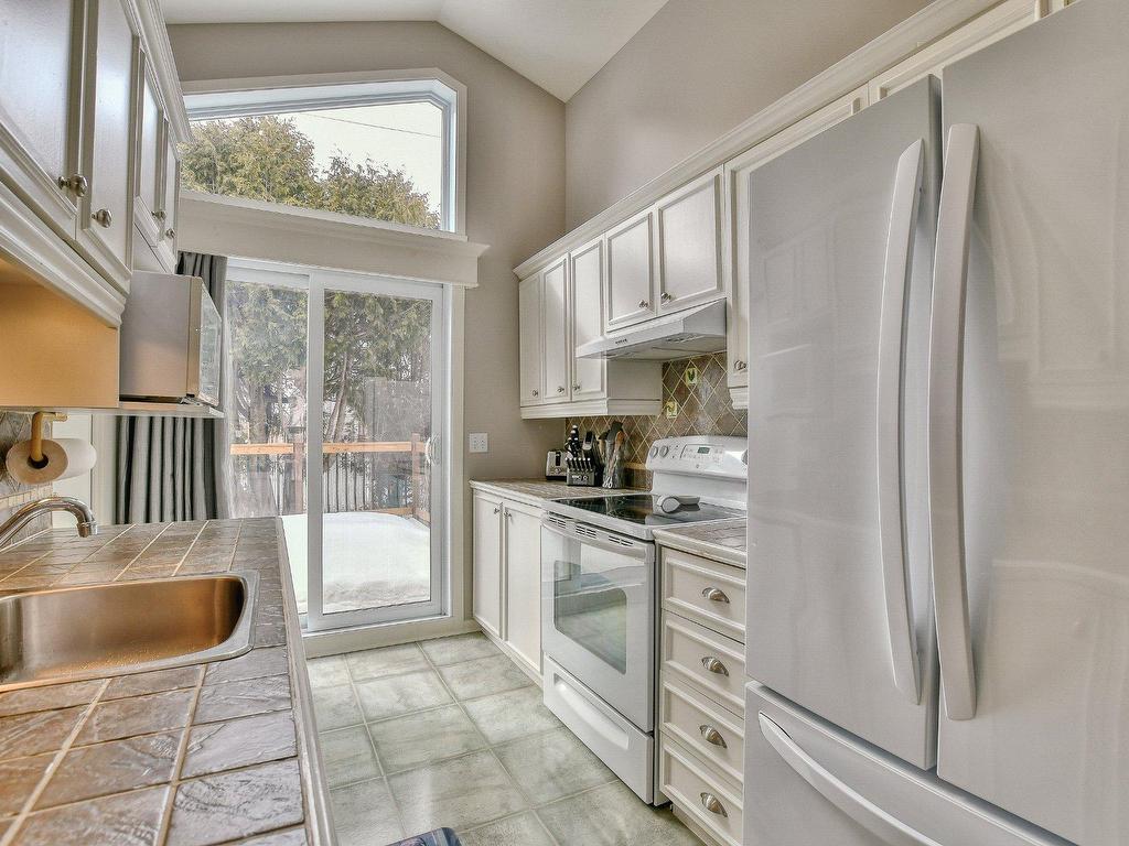 









696


Rue des Patriotes

,
Saint-Jérôme,




QC
J7Z7B1

