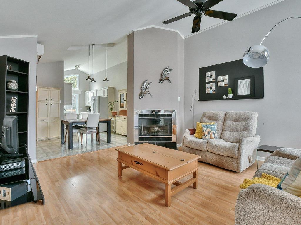 









696


Rue des Patriotes

,
Saint-Jérôme,




QC
J7Z7B1

