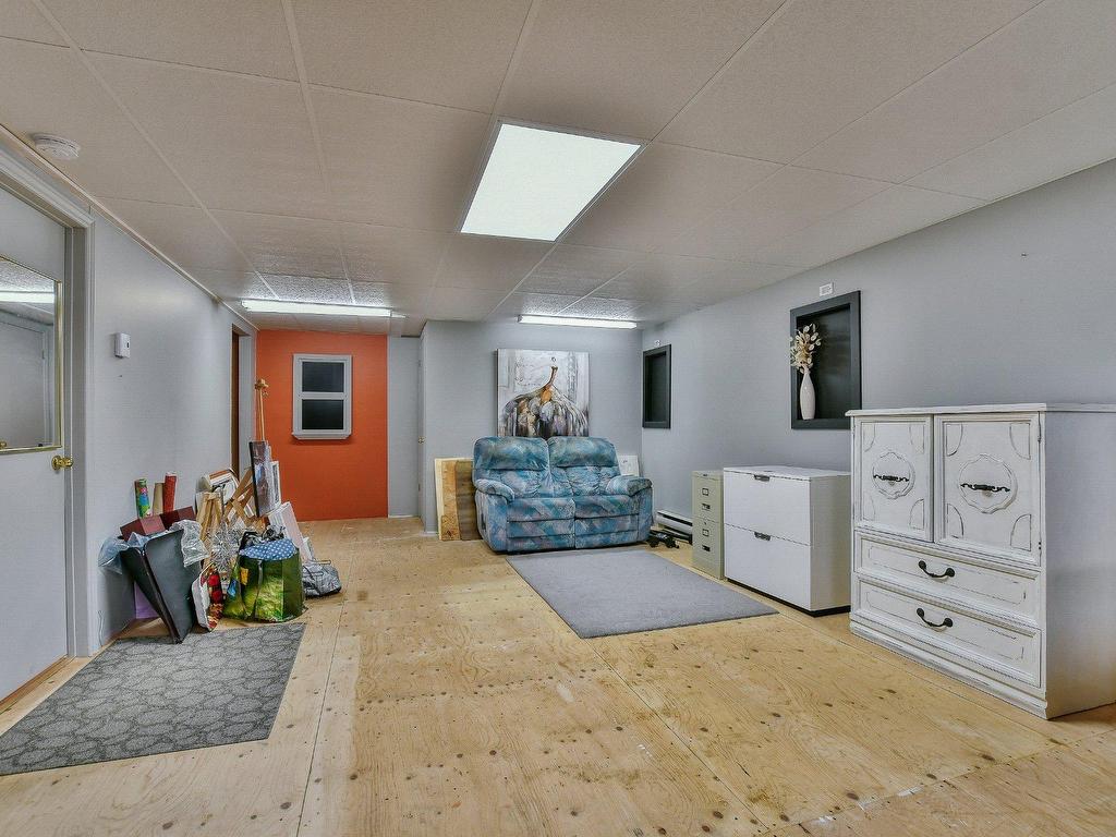 









696


Rue des Patriotes

,
Saint-Jérôme,




QC
J7Z7B1

