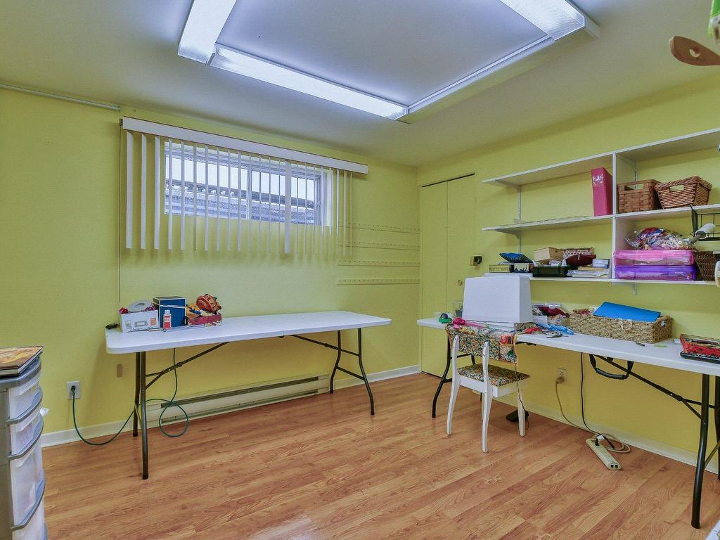 









696


Rue des Patriotes

,
Saint-Jérôme,




QC
J7Z7B1

