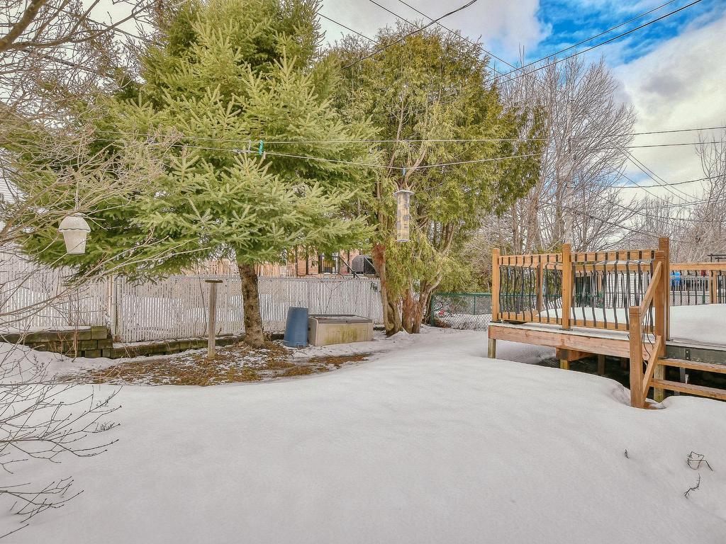 









696


Rue des Patriotes

,
Saint-Jérôme,




QC
J7Z7B1

