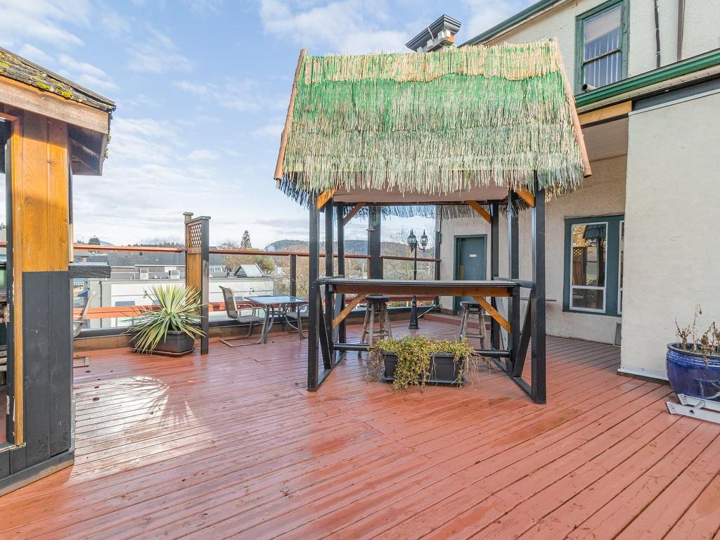 









640


1st

Ave,
Ladysmith,




BC
V9G 1A2

