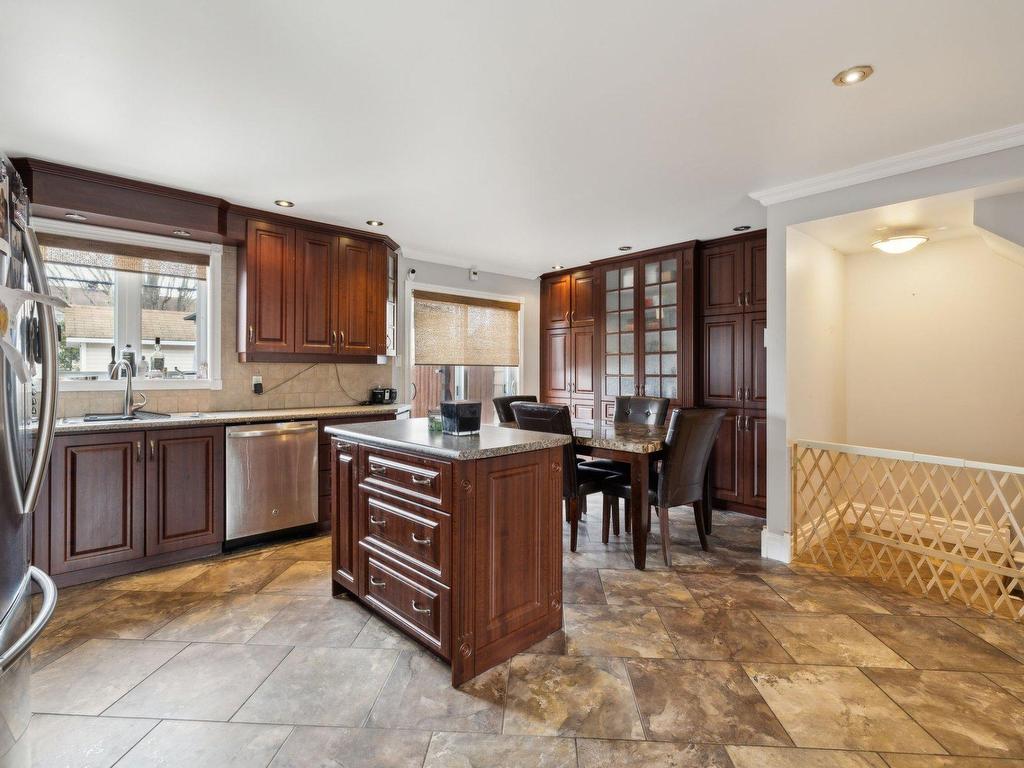 









64


Rue du Saguenay

,
Gatineau (Gatineau),




QC
J8P7J6

