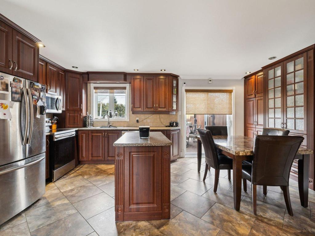 









64


Rue du Saguenay

,
Gatineau (Gatineau),




QC
J8P7J6

