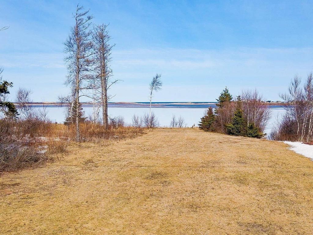 












144 Eagle's Path Lane

,
West Covehead,







PE
C0A 1P0

