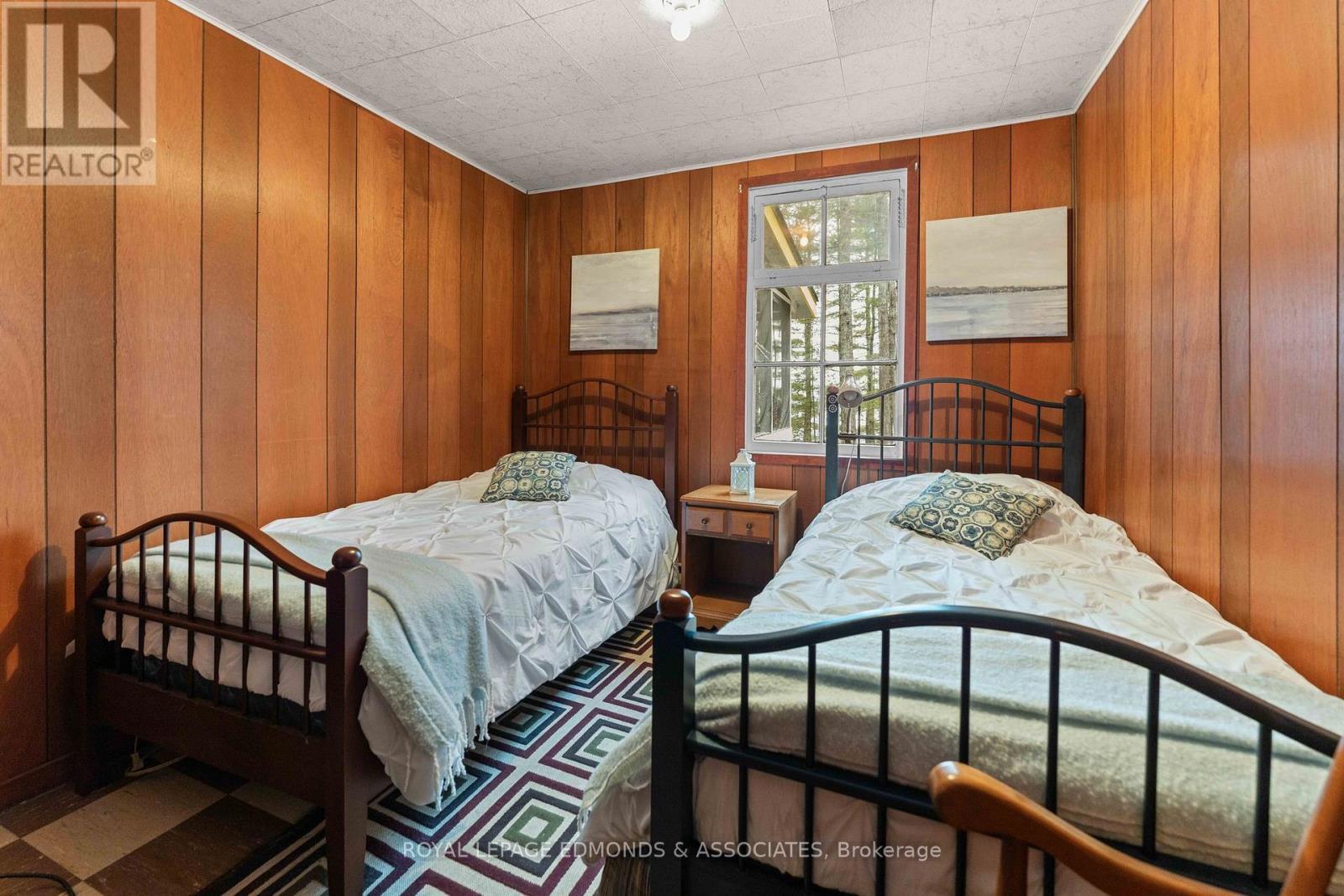 












643 PINE POINT LANE

,
Killaloe, Hagarty and Richards,




Ontario
K0J2J0

