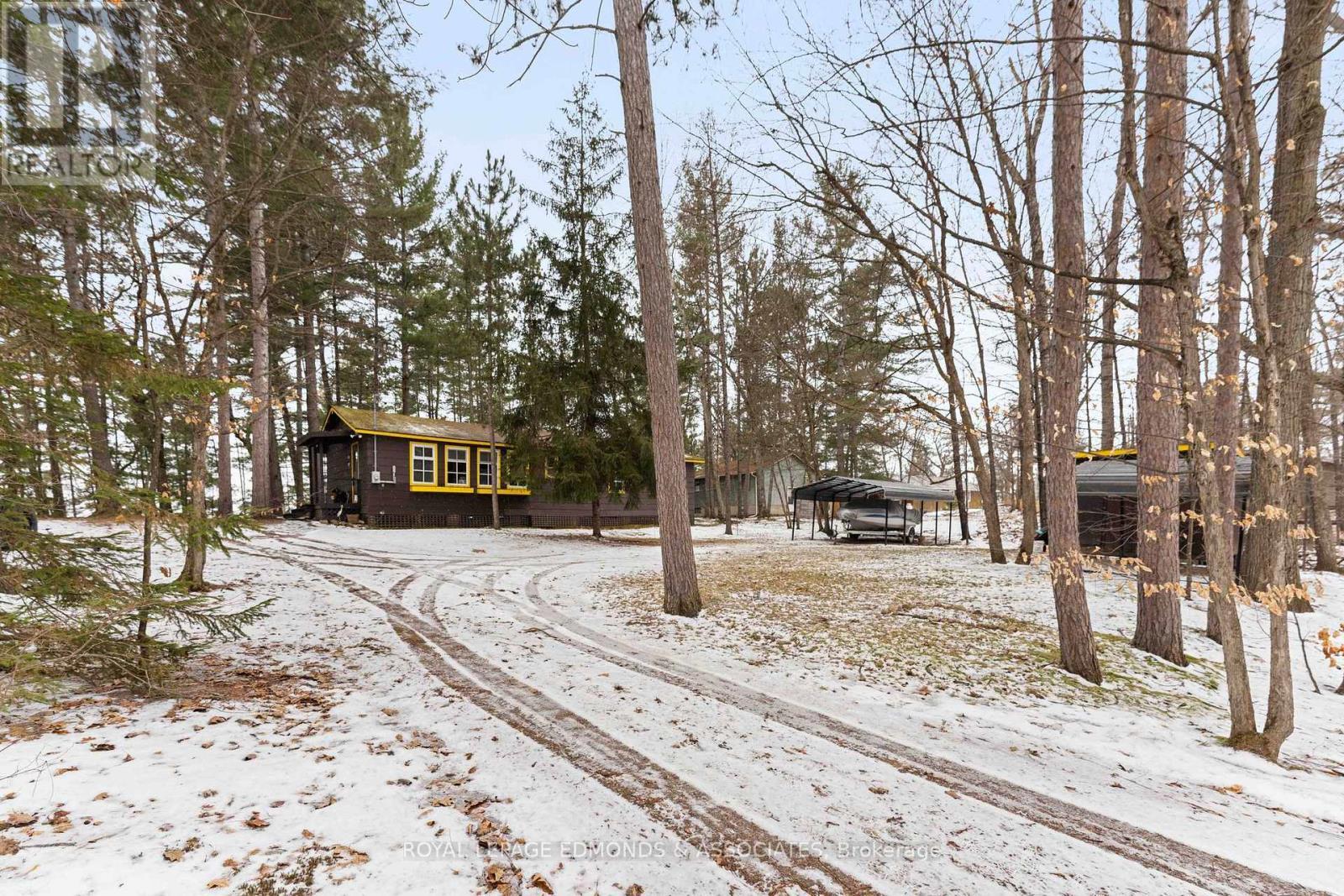 












643 PINE POINT LANE

,
Killaloe, Hagarty and Richards,




Ontario
K0J2J0

