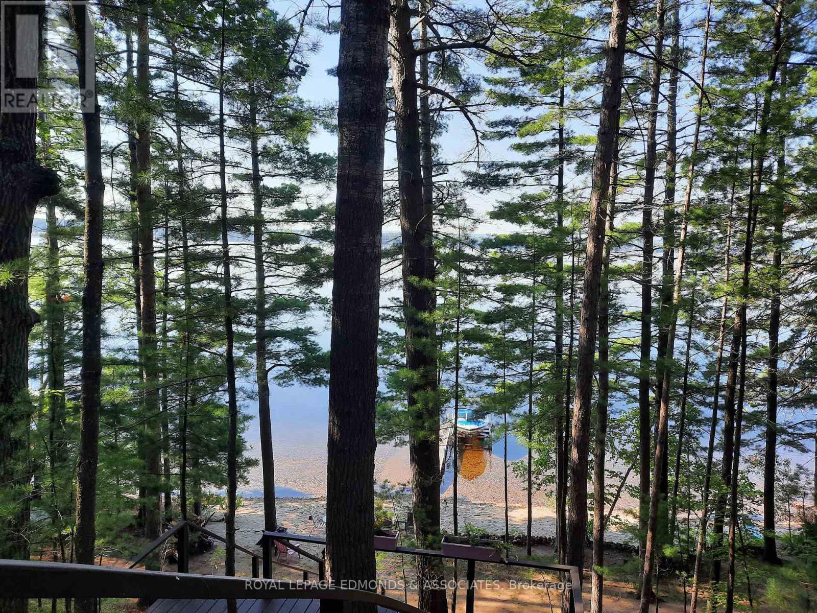 












643 PINE POINT LANE

,
Killaloe, Hagarty and Richards,




Ontario
K0J2J0

