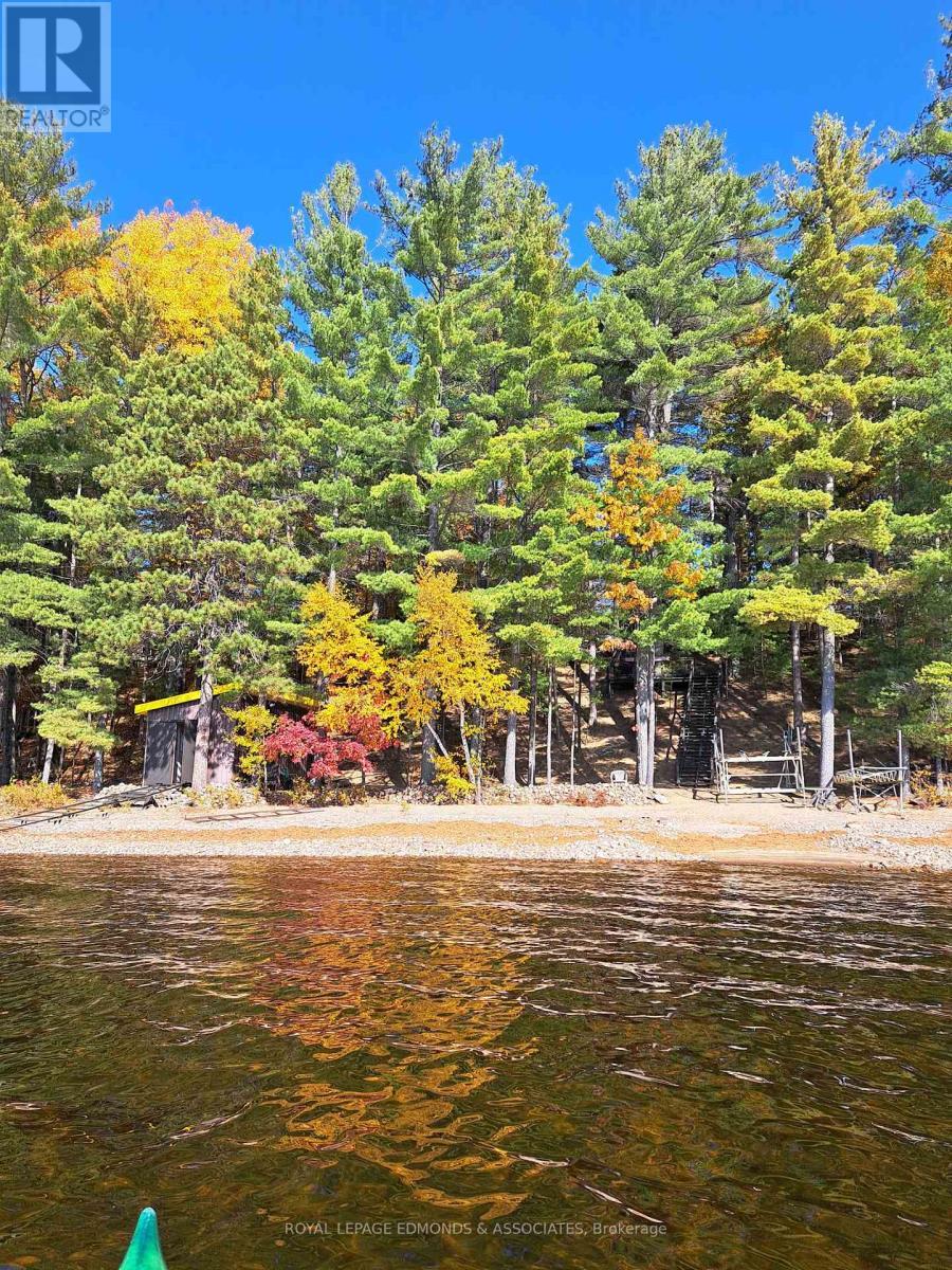 












643 PINE POINT LANE

,
Killaloe, Hagarty and Richards,




Ontario
K0J2J0

