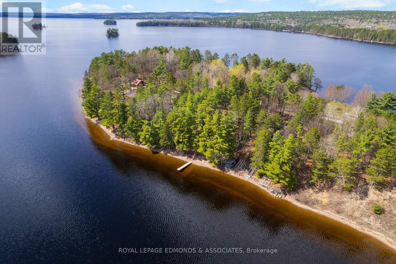 












643 PINE POINT LANE

,
Killaloe, Hagarty and Richards,




Ontario
K0J2J0

