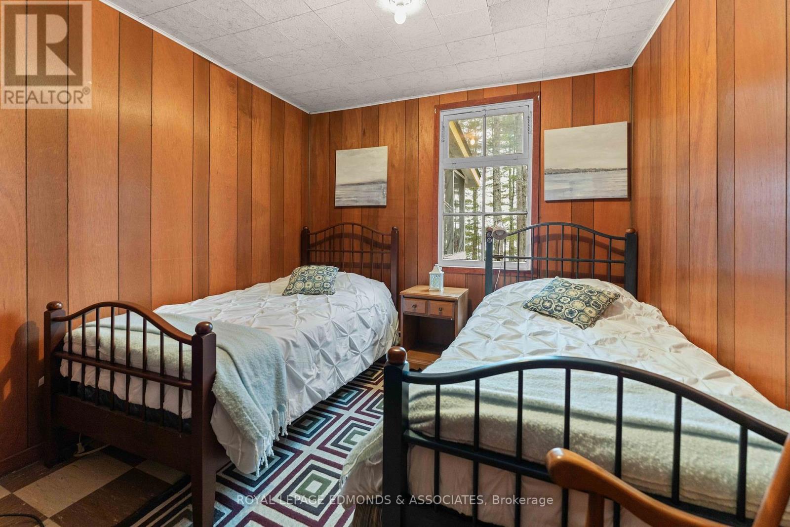 












643 PINE POINT LANE

,
Killaloe, Hagarty and Richards,




Ontario
K0J2J0

